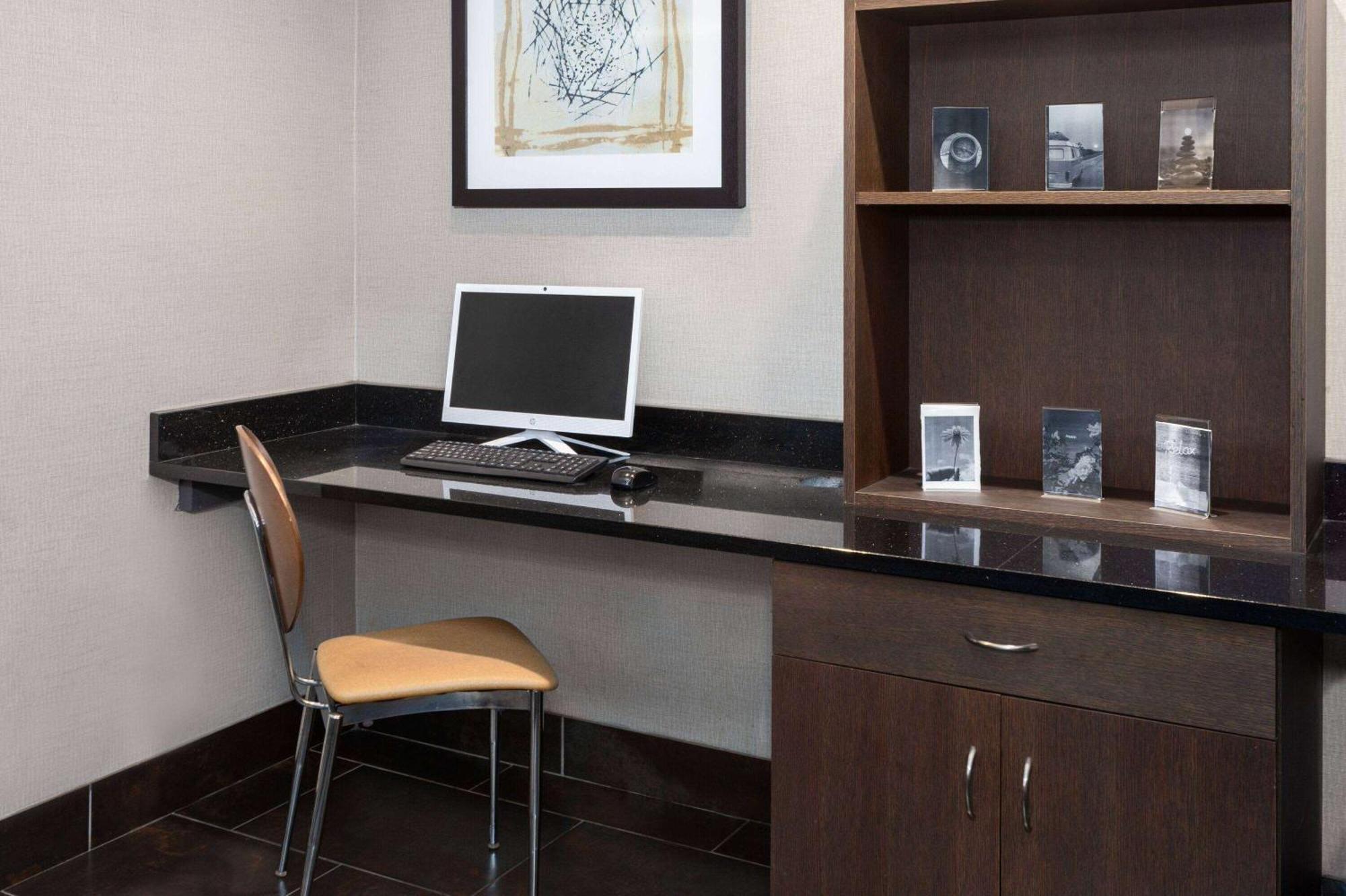 Baymont By Wyndham Copley Akron Екстер'єр фото